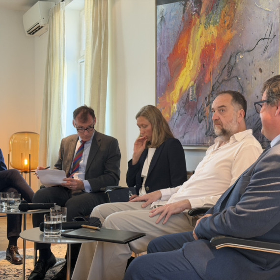 Slovenija pred vrhom NATO-a: kredibilnost, odpornost in vprašanje javnega zaupanja